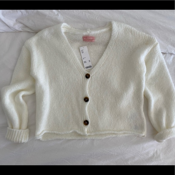 Urban Outfitters Sweaters - Urban Outfitters V-Neck Cardigan in Cream